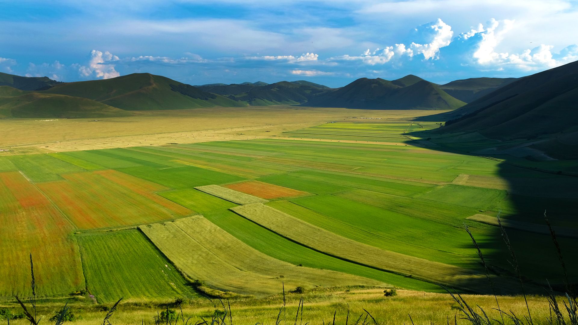 Scenic green mountain valley