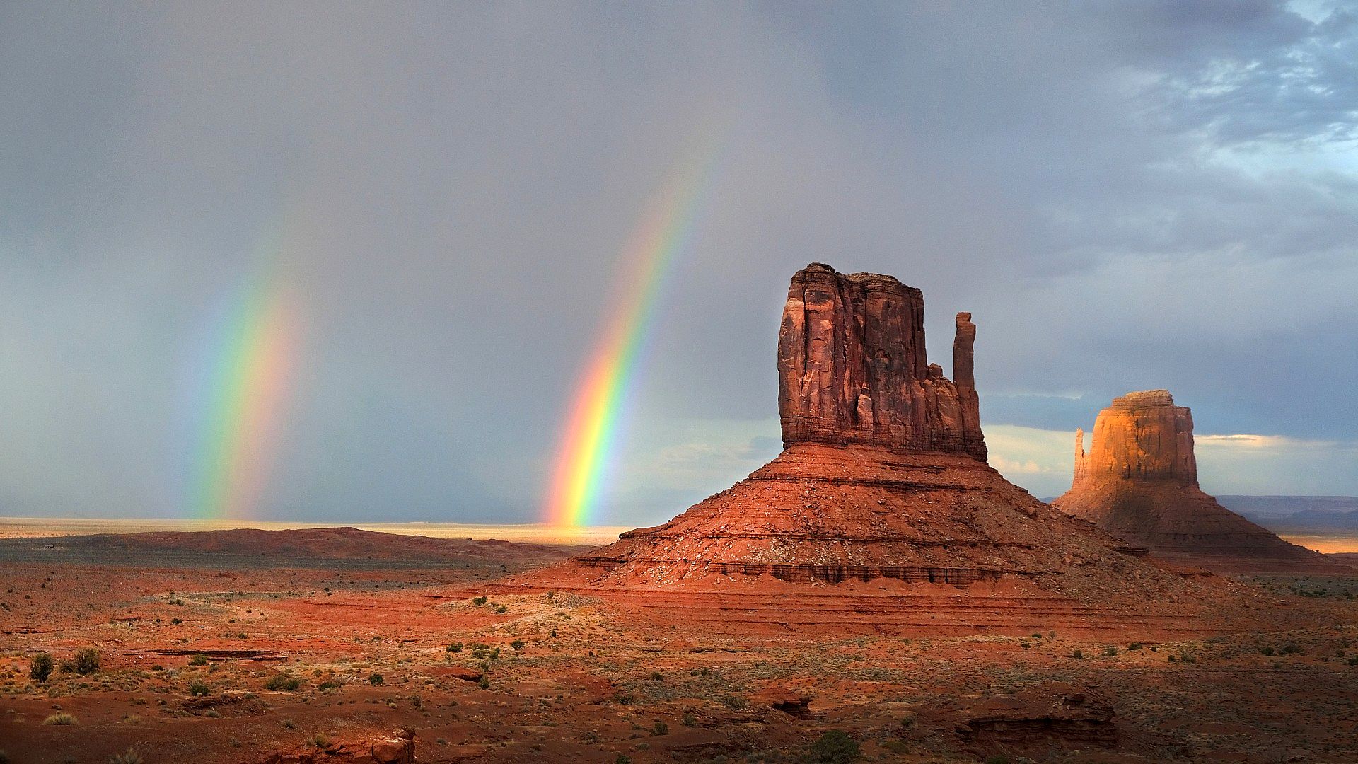 Double rainbow in Monument Valley