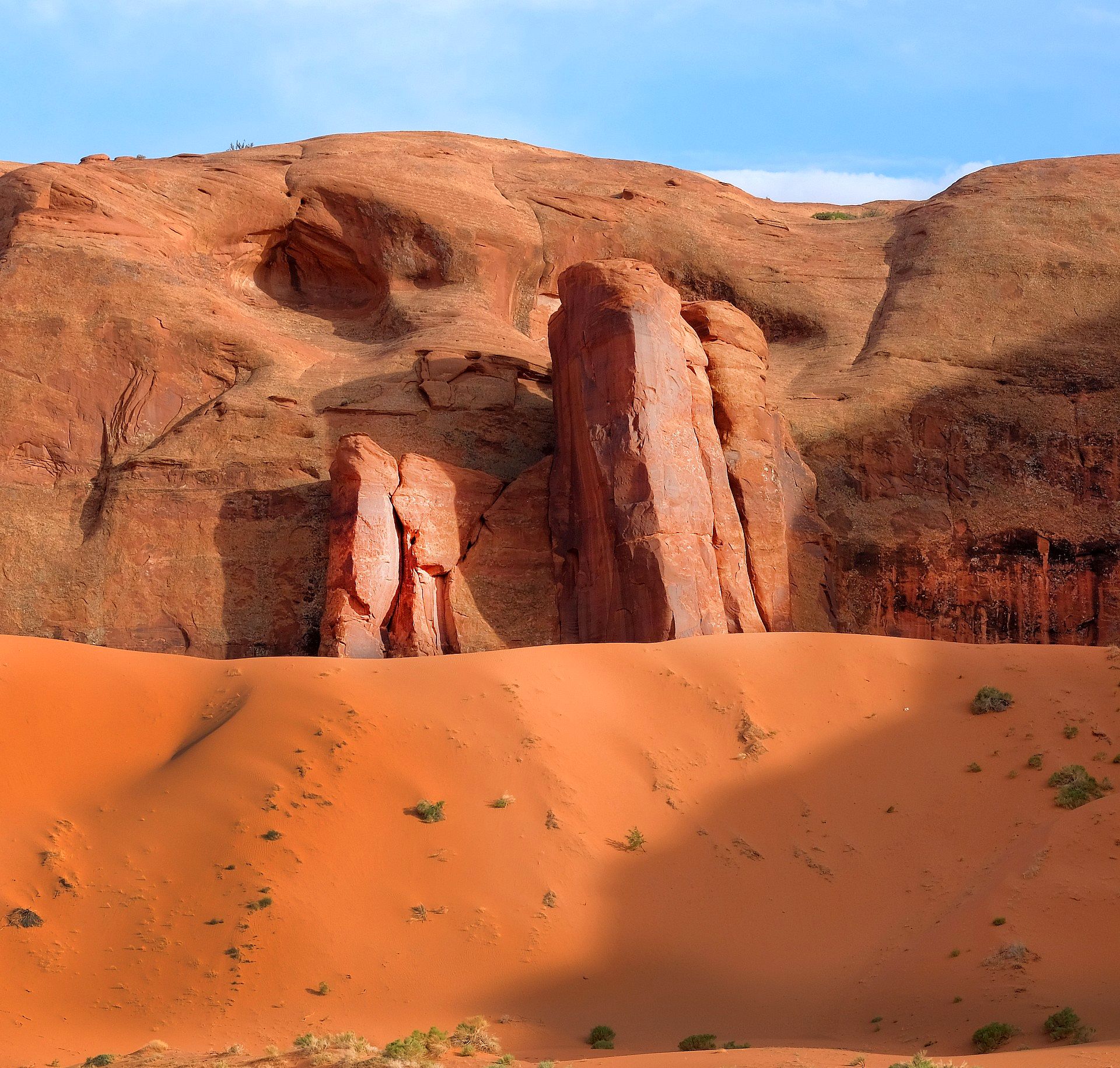 Dunes and rock formations