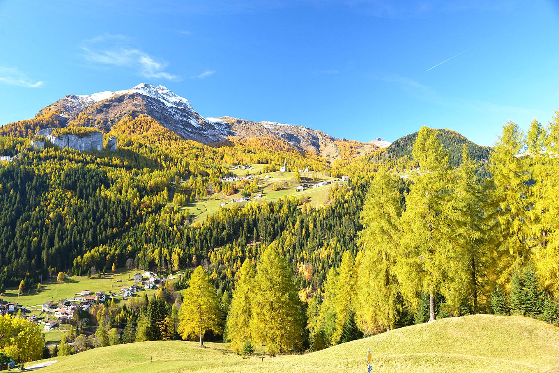 Autumn colors in the mountains