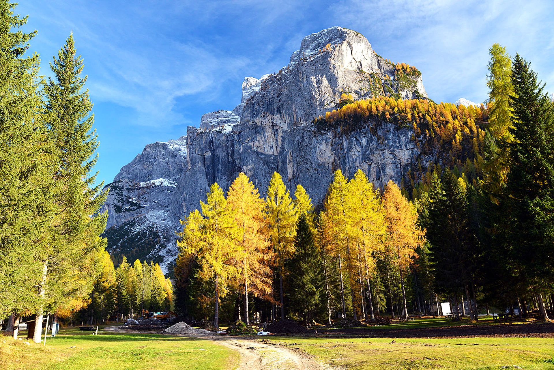 Autumn colors in the Dolomites