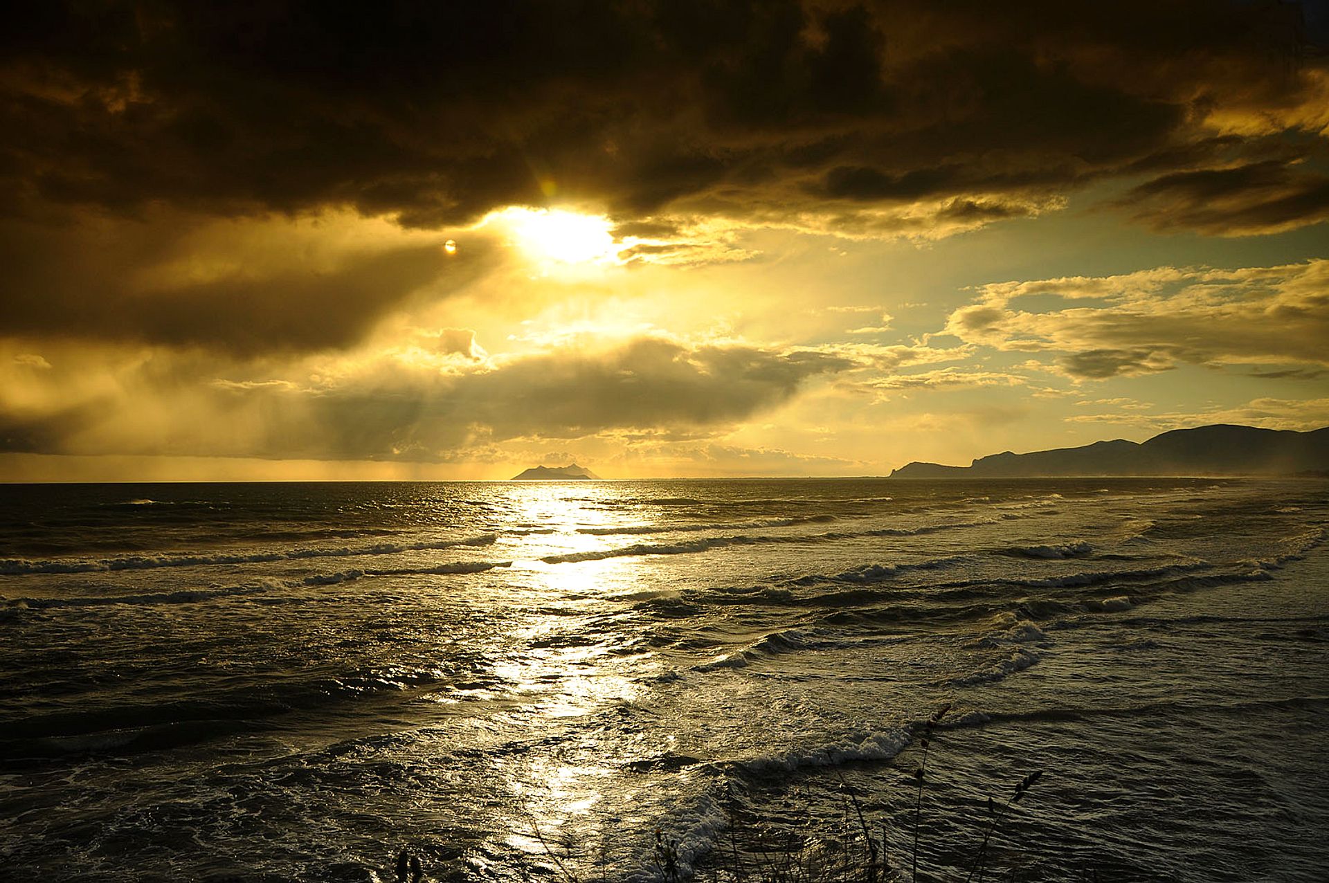 Golden sunset on the sea